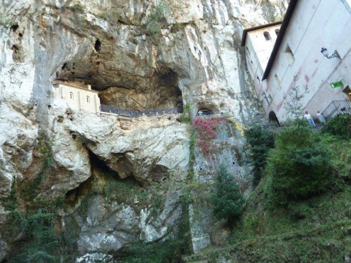 Hotel El Repelao Ковадонга Экстерьер фото