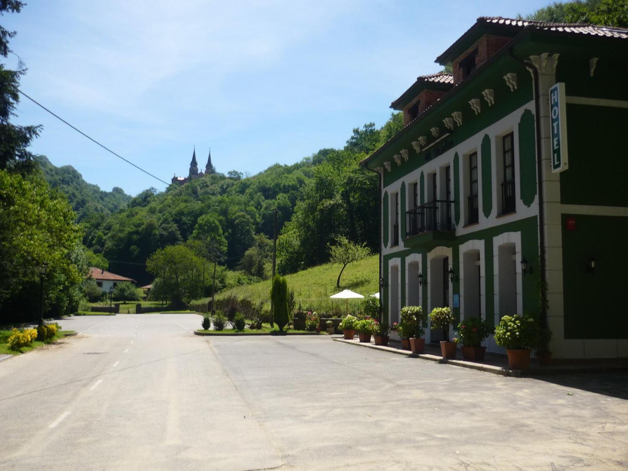 Hotel El Repelao Ковадонга Экстерьер фото