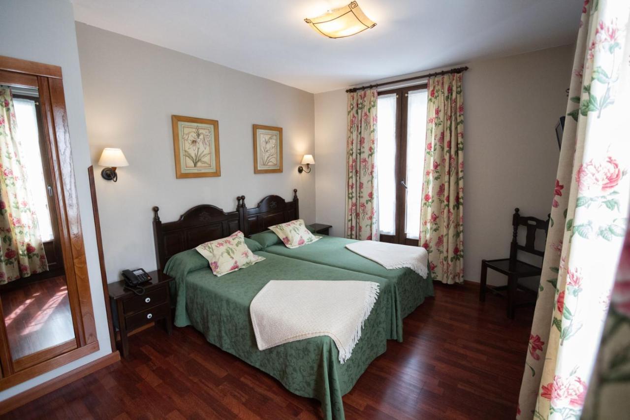 Hotel El Repelao Ковадонга Экстерьер фото